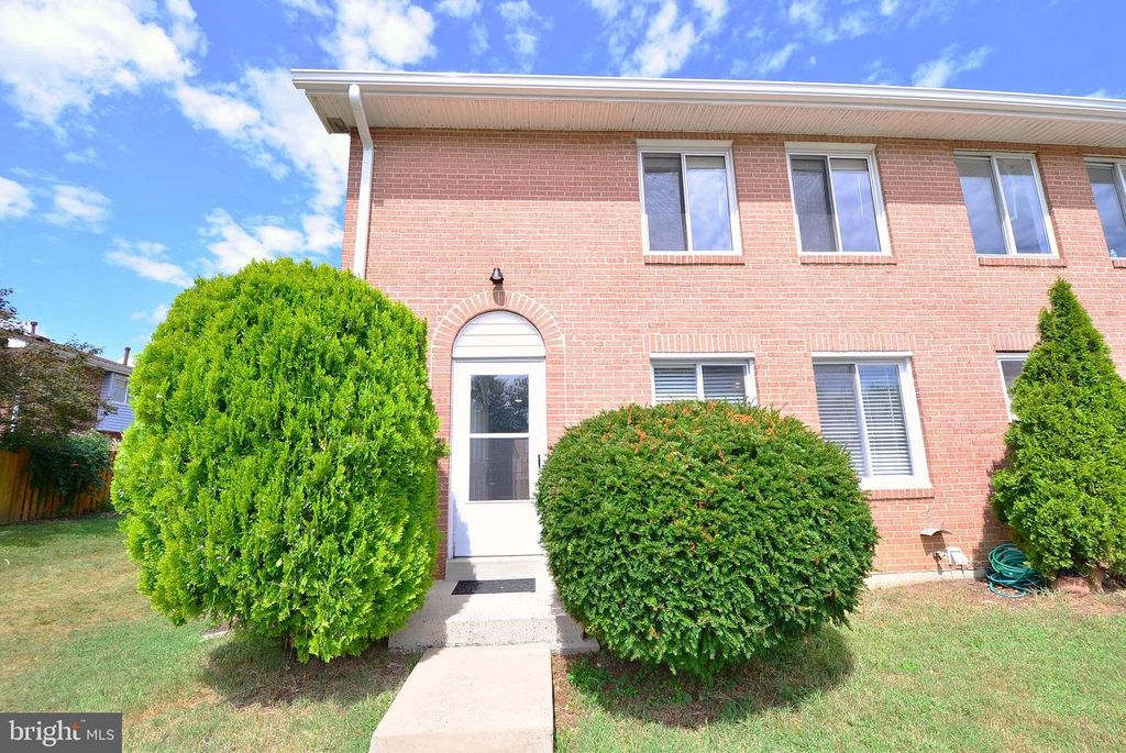 8139 FALLOW DR #8-E, Gaithersburg, MD 20877
