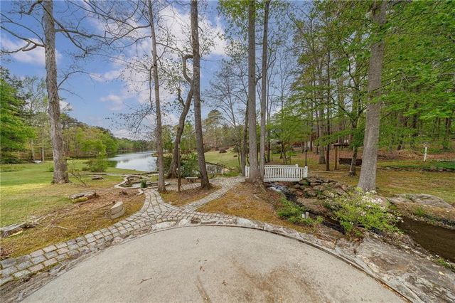 2718 Pitlochry Street SW, Conyers, GA 30094