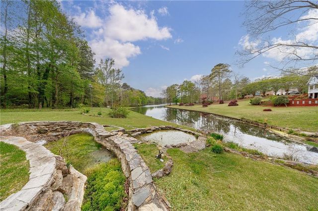 2718 Pitlochry Street SW, Conyers, GA 30094