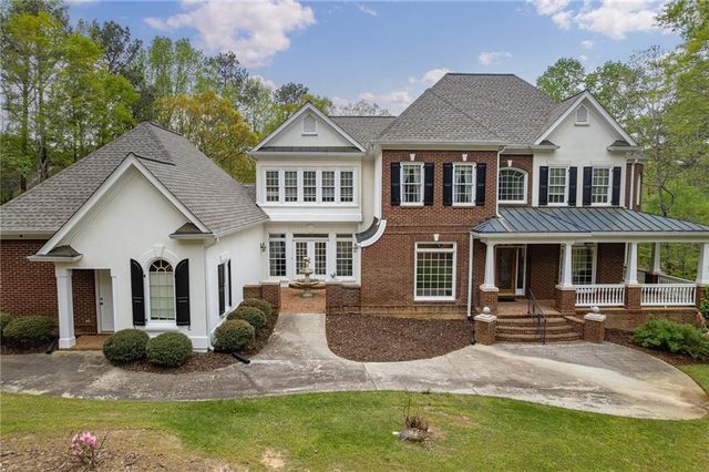 2718 Pitlochry Street SW, Conyers, GA 30094