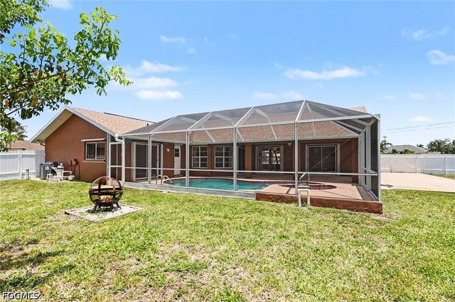 628 SE 21st LN, Cape Coral, FL 33990