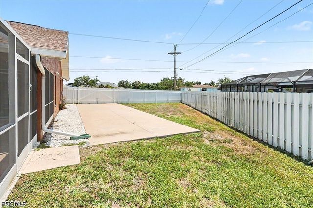 628 SE 21st LN, Cape Coral, FL 33990