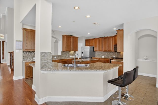 5645 Saint Thomas Drive, Plano, TX 75094