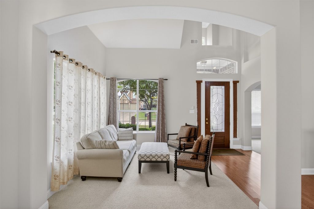 5645 Saint Thomas Drive, Plano, TX 75094