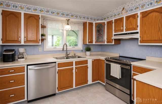130 Rosewood Drive, Dayton, OH 45415