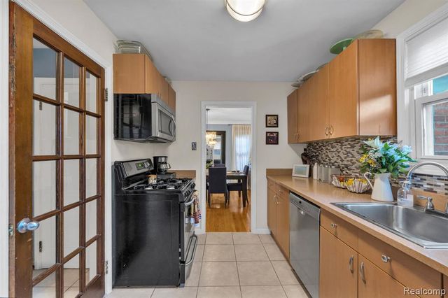 10444 Morross Street, Dearborn, MI 48126