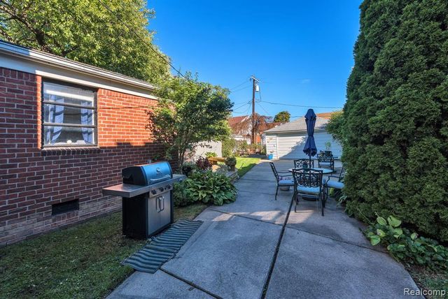 10444 Morross Street, Dearborn, MI 48126