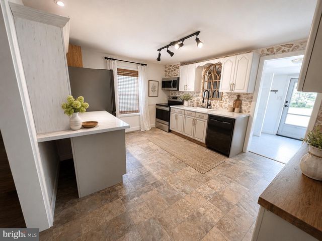 13026 HARFORD RD, Hydes, MD 21082