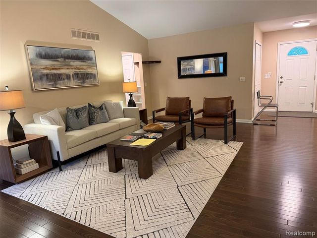 14144 Fairway Street, Livonia, MI 48154