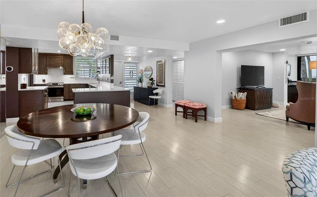 513 BAYPORT WAY 513, Longboat Key, FL 34228