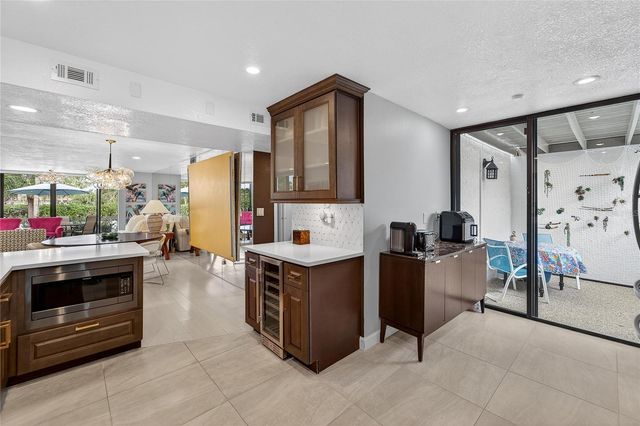 513 BAYPORT WAY 513, Longboat Key, FL 34228