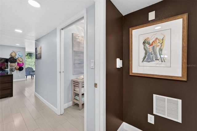 513 BAYPORT WAY 513, Longboat Key, FL 34228