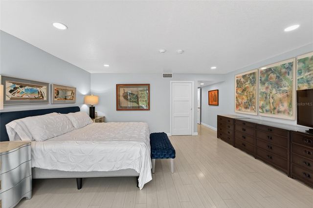 513 BAYPORT WAY 513, Longboat Key, FL 34228