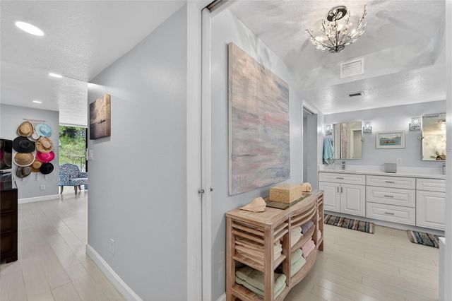 513 BAYPORT WAY 513, Longboat Key, FL 34228