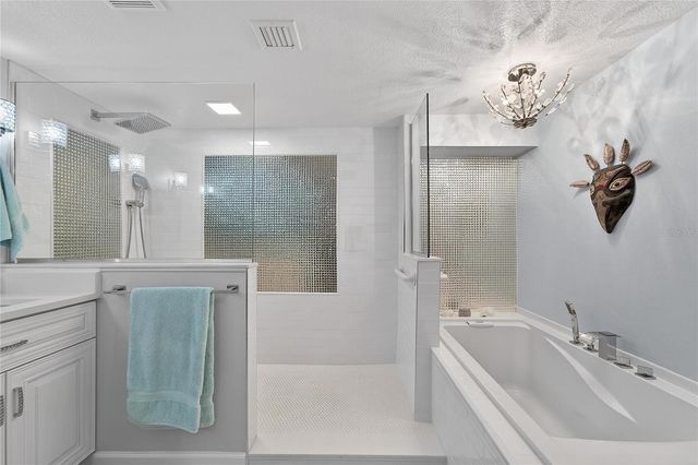 513 BAYPORT WAY 513, Longboat Key, FL 34228