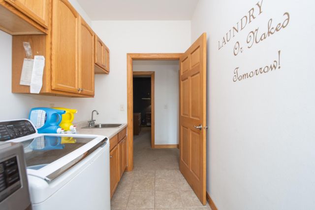 11905 Hunter Drive, Lake Park, MN 56554