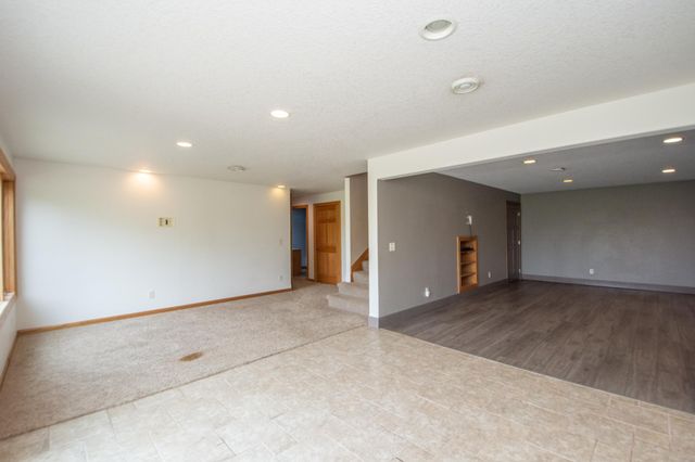 11905 Hunter Drive, Lake Park, MN 56554