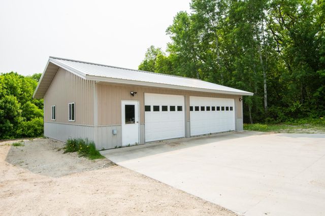 11905 Hunter Drive, Lake Park, MN 56554