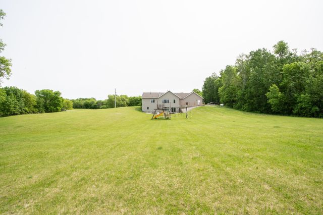 11905 Hunter Drive, Lake Park, MN 56554