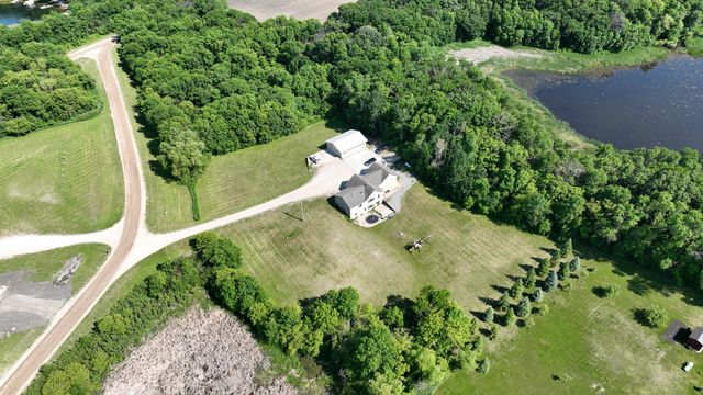 11905 Hunter Drive, Lake Park, MN 56554