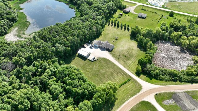 11905 Hunter Drive, Lake Park, MN 56554