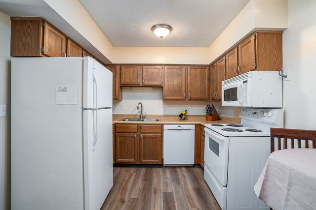 2505 26th Avenue Court I, Rock Island, IL 61201
