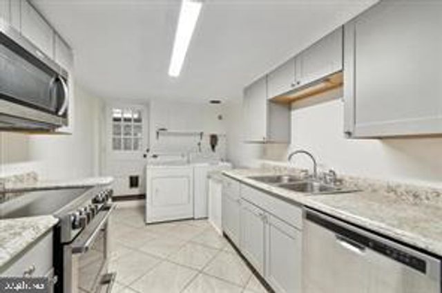 210 WESTTOWN WAY, West Chester, PA 19382