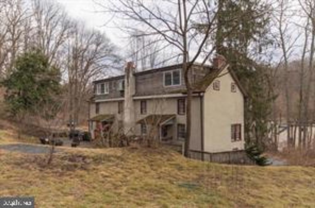 210 WESTTOWN WAY, West Chester, PA 19382