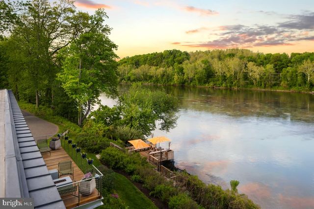 2710 RIVER RD, New Hope, PA 18938