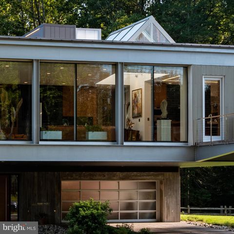 2710 RIVER RD, New Hope, PA 18938