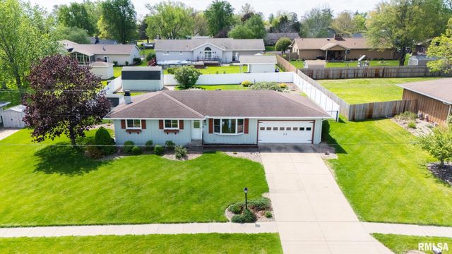 1128 W PROGRESS Street, Metamora, IL 61548