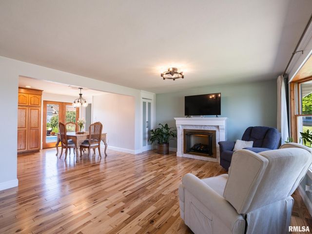 1128 W PROGRESS Street, Metamora, IL 61548