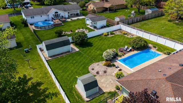 1128 W PROGRESS Street, Metamora, IL 61548