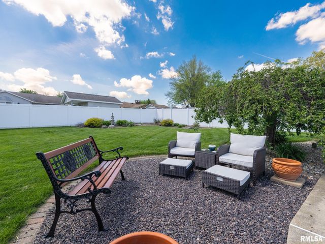 1128 W PROGRESS Street, Metamora, IL 61548