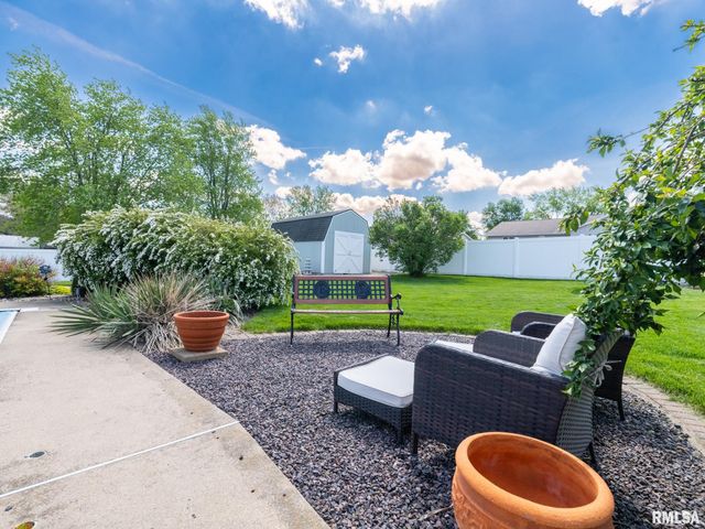 1128 W PROGRESS Street, Metamora, IL 61548