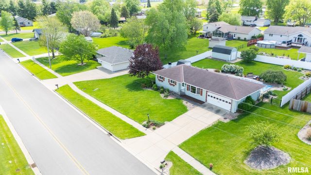 1128 W PROGRESS Street, Metamora, IL 61548
