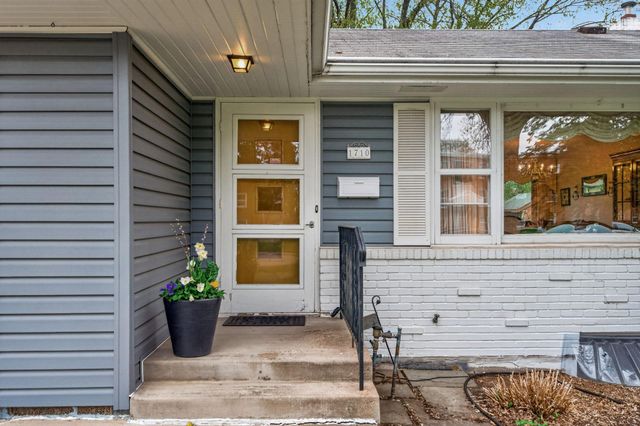 1710 Fry Street, Falcon Heights, MN 55113