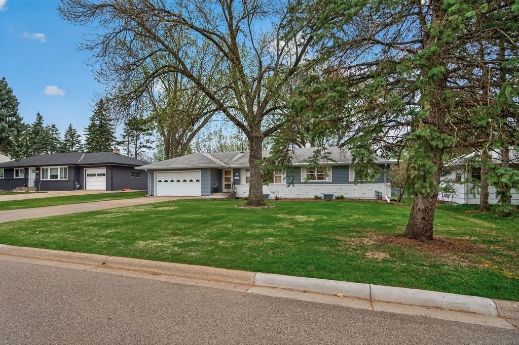 1710 Fry Street, Falcon Heights, MN 55113