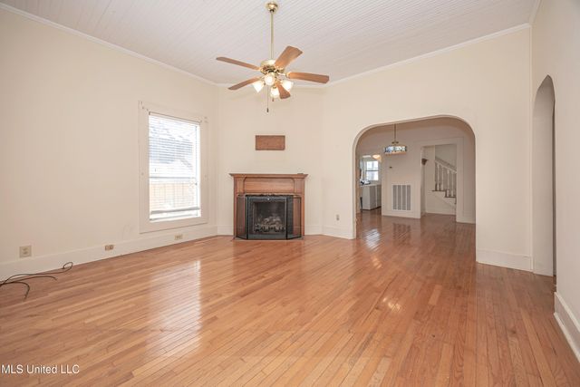 1209 Calhoun Street, Ocean Springs, MS 39564