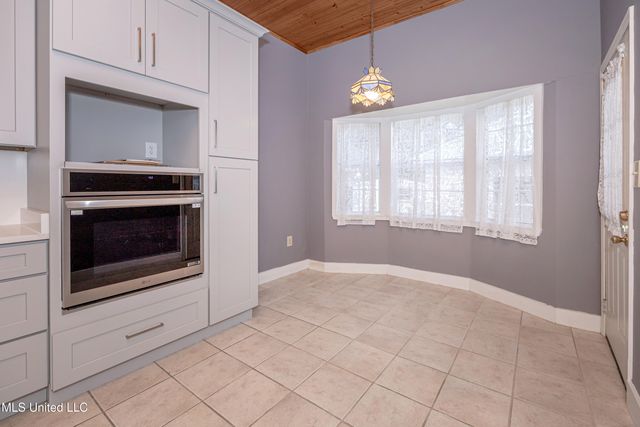 1209 Calhoun Street, Ocean Springs, MS 39564