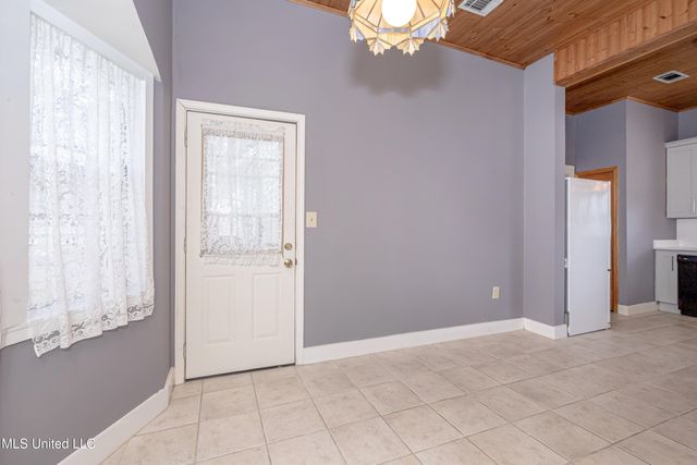 1209 Calhoun Street, Ocean Springs, MS 39564