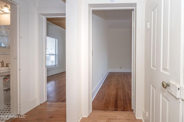 1209 Calhoun Street, Ocean Springs, MS 39564