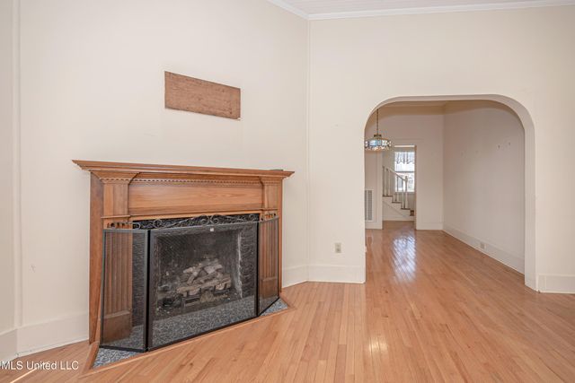 1209 Calhoun Street, Ocean Springs, MS 39564