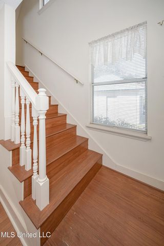1209 Calhoun Street, Ocean Springs, MS 39564