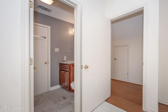 1209 Calhoun Street, Ocean Springs, MS 39564