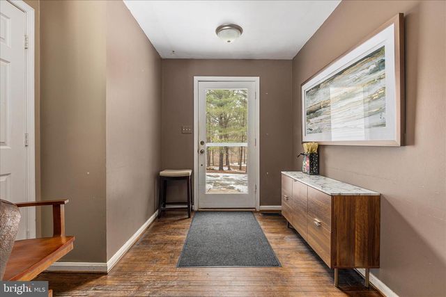 43301 SPINKS FERRY RD, Leesburg, VA 20176