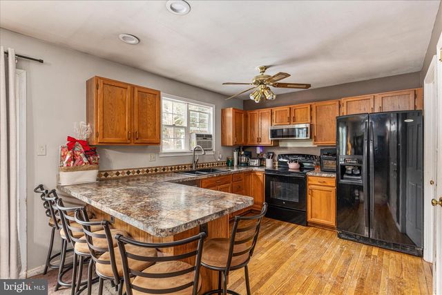 43301 SPINKS FERRY RD, Leesburg, VA 20176