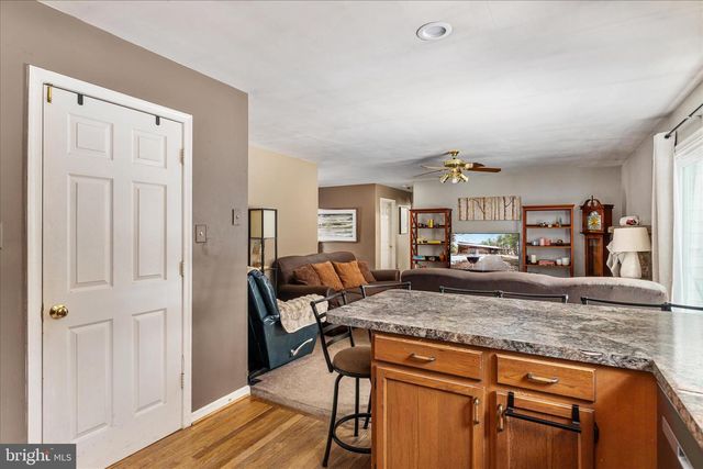 43301 SPINKS FERRY RD, Leesburg, VA 20176