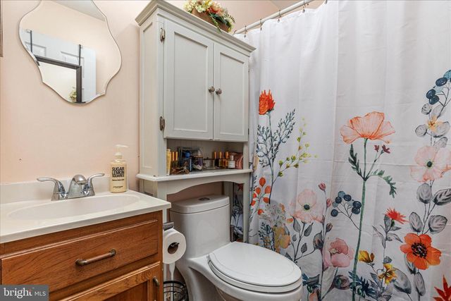 43301 SPINKS FERRY RD, Leesburg, VA 20176