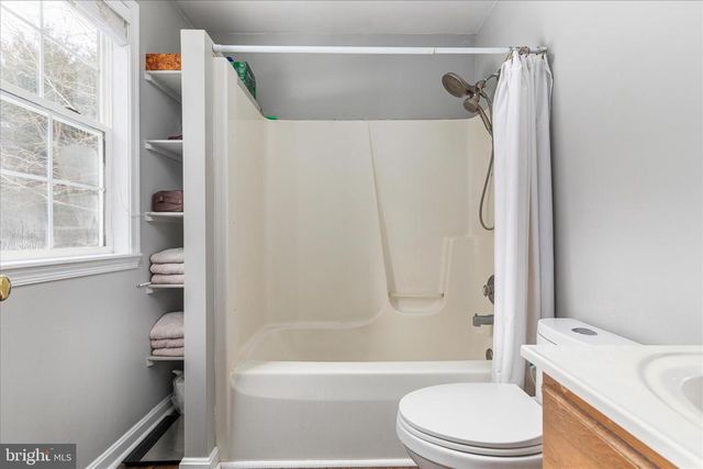 43301 SPINKS FERRY RD, Leesburg, VA 20176